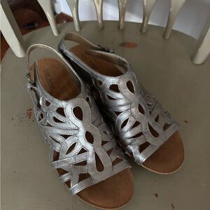 Josef Seibel Metallic pewter Sz 41  Silver Cutout Slingback Sandals